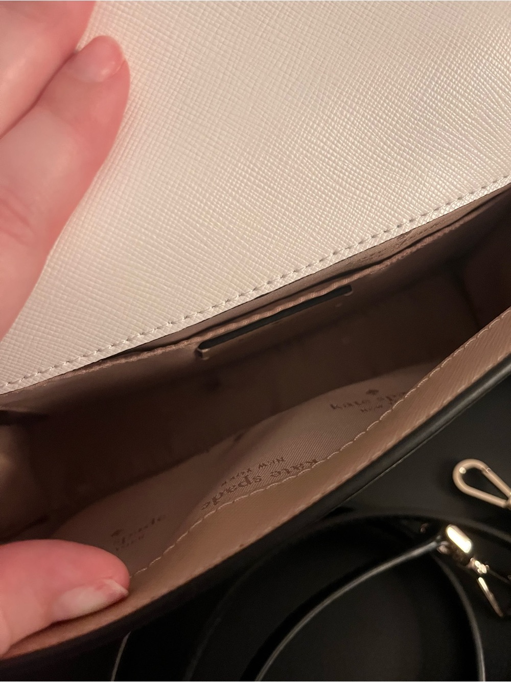 kate spade Carson crossbody bag in tan/black/white - Picture 5 of 7